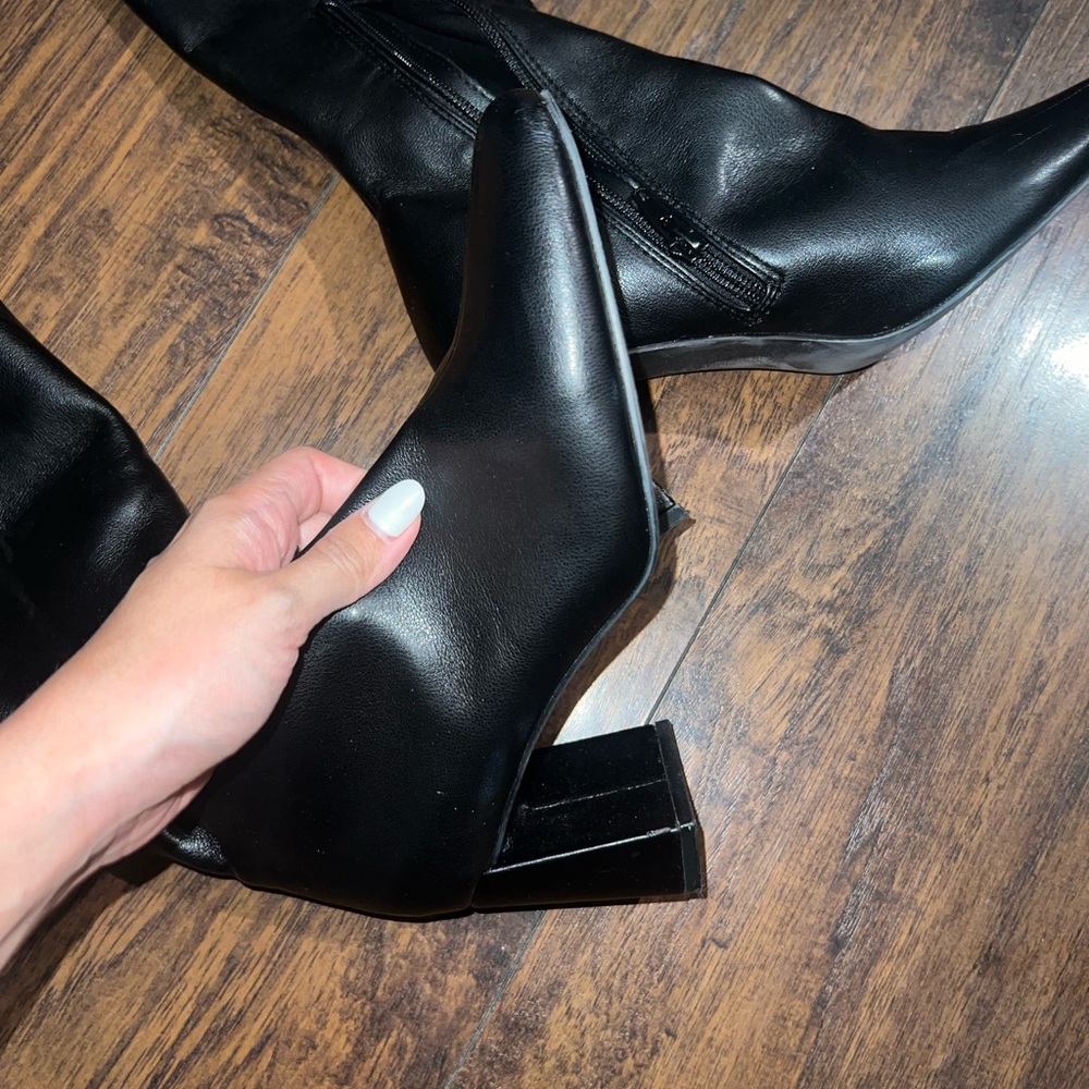 Steve Madden Black Heeled Boots - Picture 4 of 5